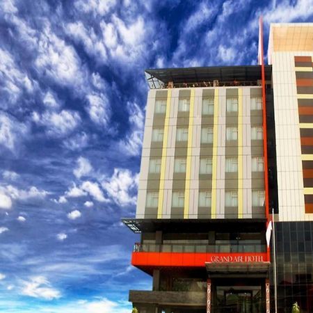 Grand Abe Hotel Джаяпура Екстериор снимка