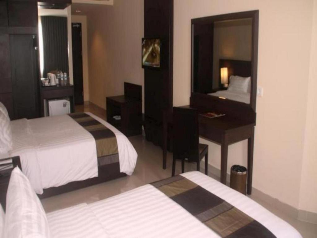 Grand Abe Hotel Джаяпура Екстериор снимка